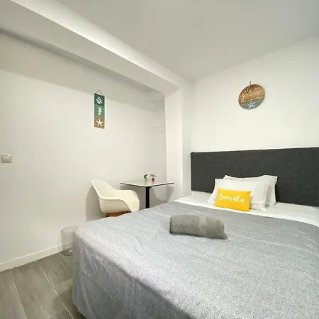 Gypsy Budget Shared Flat Homestay Valencia