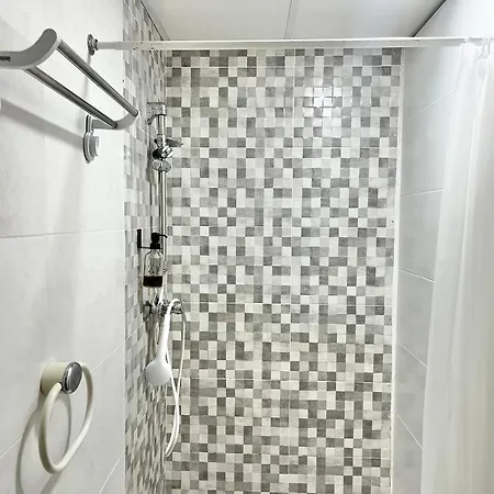 Homestay Gypsy Budget Shared Flat *