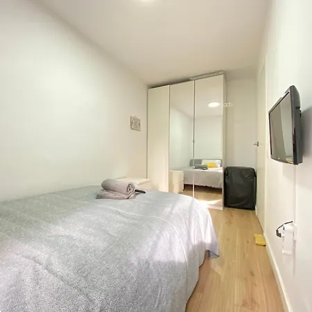 Gypsy Budget Shared Flat * فالنسيا