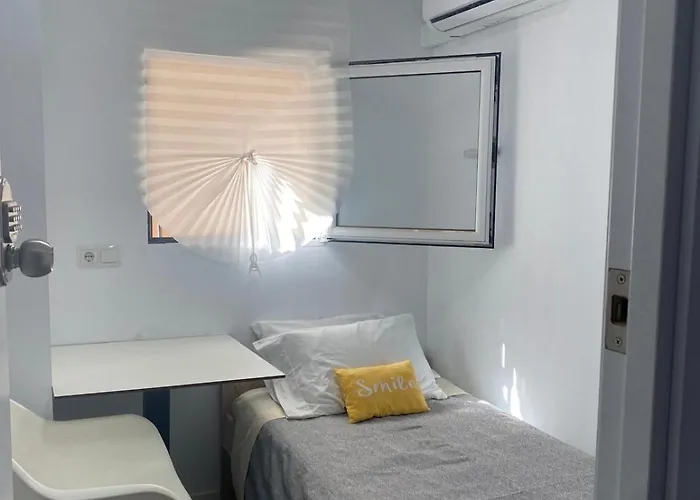 Gypsy Budget Shared Flat فالنسيا